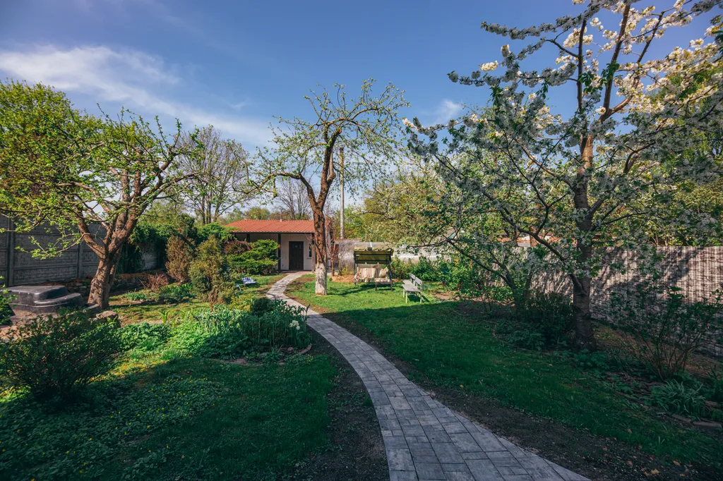 Комфортный дом в центре города, рядом с Верхним озером