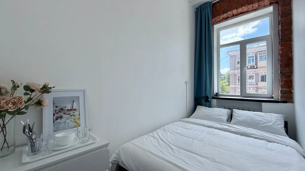 Уютная комната в стиле Лофт у метро Парк Культуры