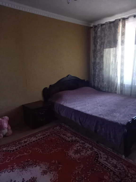 Уютная двухкомнатная квартира недалеко от городской набережной