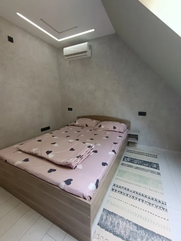 Домик с бассейном