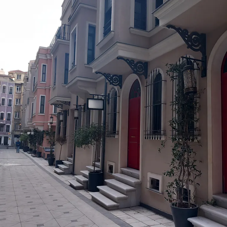 Красивые апартаменты на Таксиме