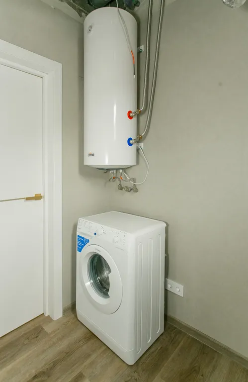 Коттедж с теплым бассейном и банным комплексом, недалеко от моря