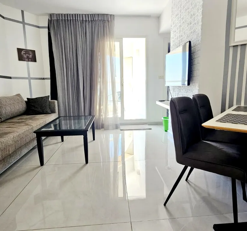 908 апартаменты с балконом,видом на море и бесплатной парковкой