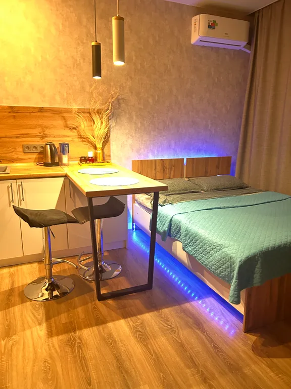 Уютная бирюзовая студия в Аквамарине