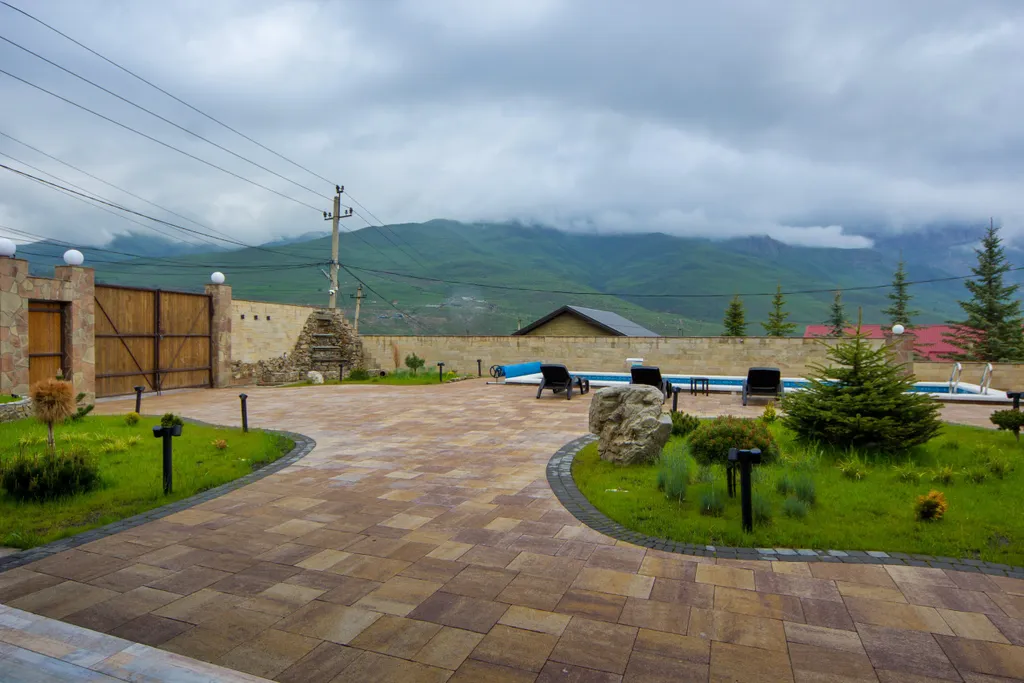 Дом в горах с бассейном