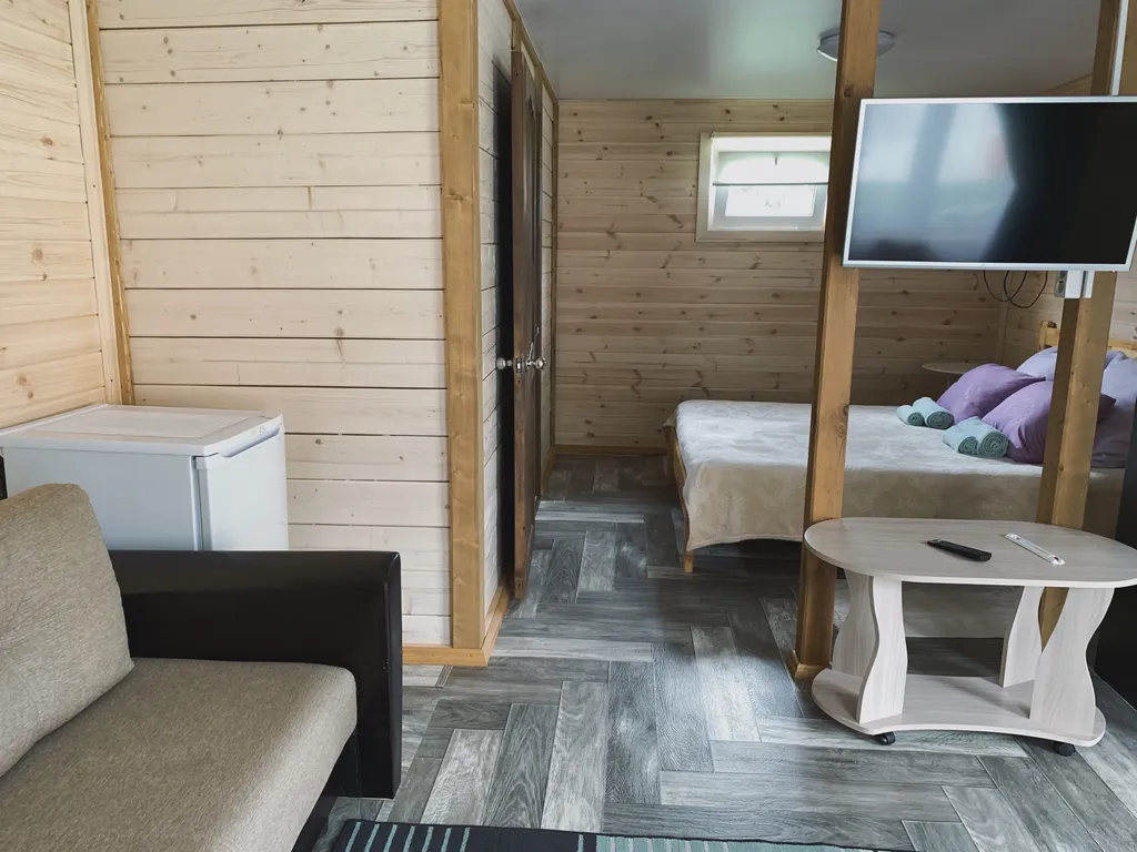 Уютный домик с двуспальной кроватью