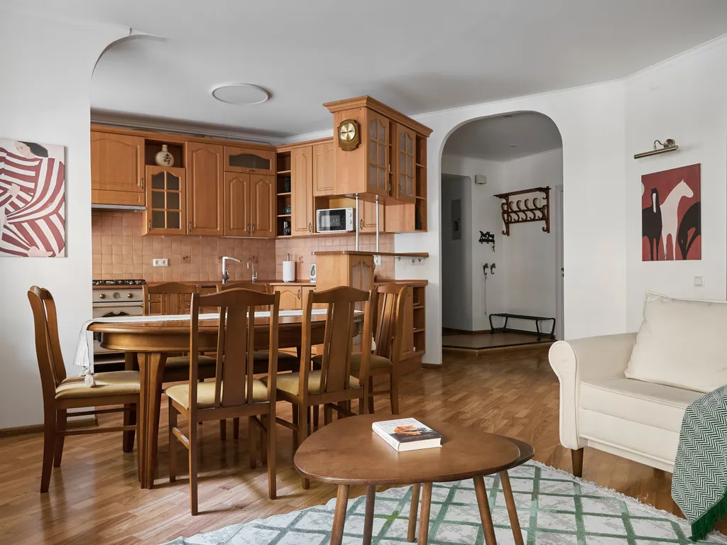 Апартаменты Кареты и Лошади с тремя спальнями рядом с Эрмитажем