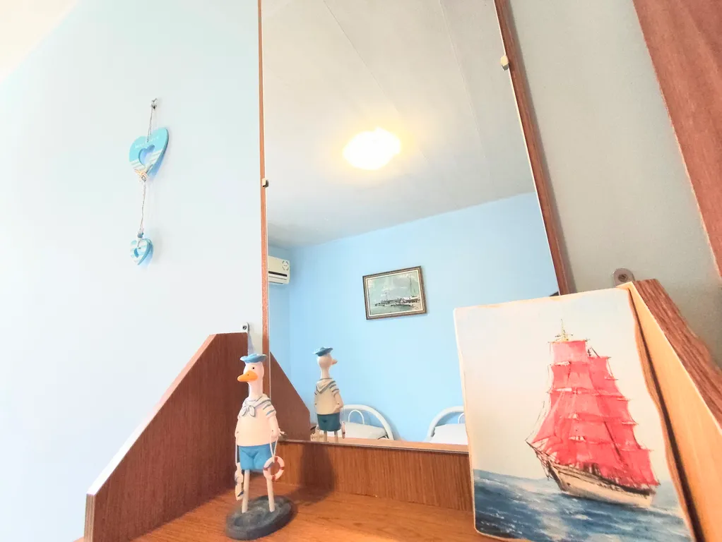 Комната у моря