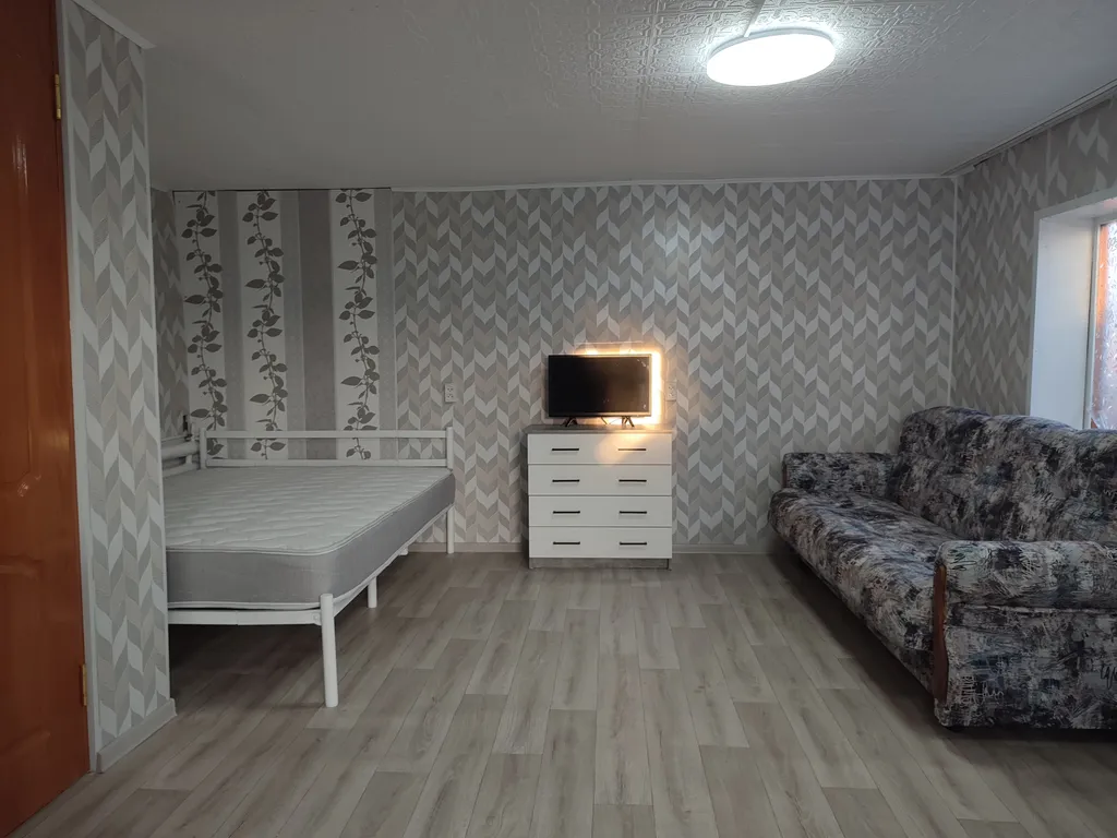 Студия с кухней и кондиционером,свой дворик с беседкой