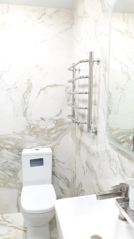 Новая квартира-студия в самом центре города с дизайнерским ремонтом