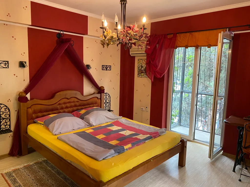 Коттедж Часть дома у моря с террасой и отдельным входом — аренда посуточно в Алушта