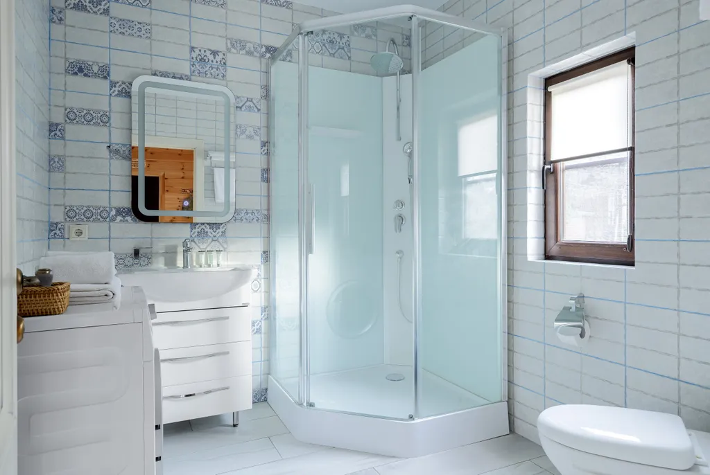 Современный дом в морском стиле с сауной