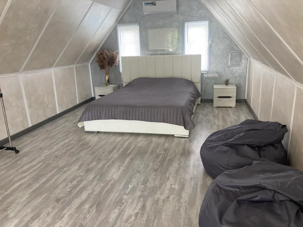 Чудесный дом на берегу реки