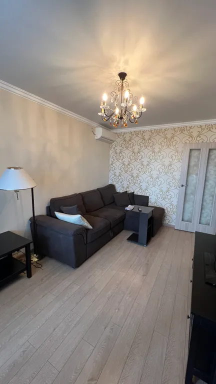 Видовая двухкомнатная квартира в зеленом районе города