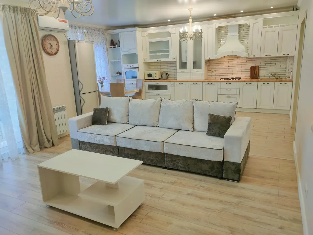 Просторная и уютная 3-квартира с индивидуальным отоплением — аренда посуточно в Смоленск