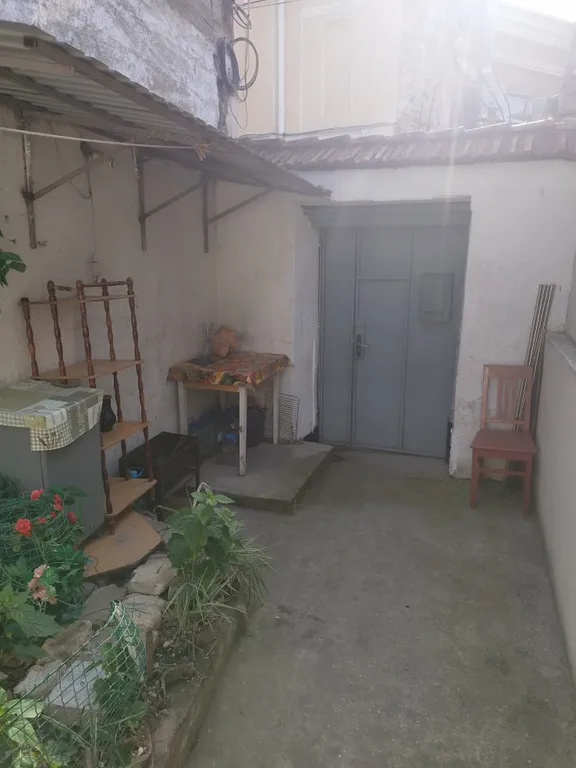 Дом возле набережной