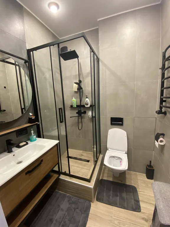 Дизайнерская квартира около Тихого озера