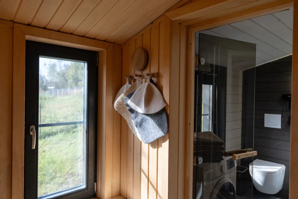 Дом с чаном и сауной у леса.