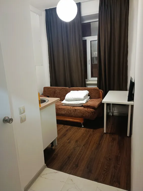 Светлая студия с двуспальным диваном у станции МЦД-4 Железнодорожная