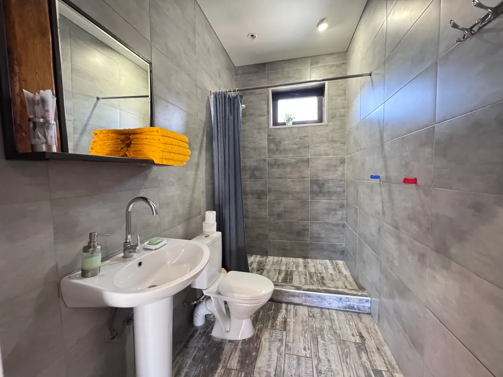 Уютный дом с видом на горы и тёплым бассейм fiagdonrelax