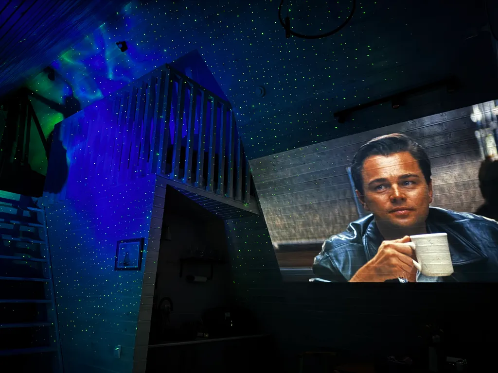 Загородный дом с чаном и панорамным видом на озеро