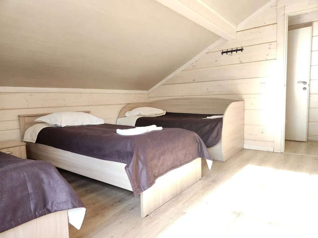 7-комнатный Дом