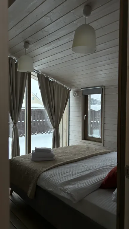 Панорамный дом с камином в престижном поселке