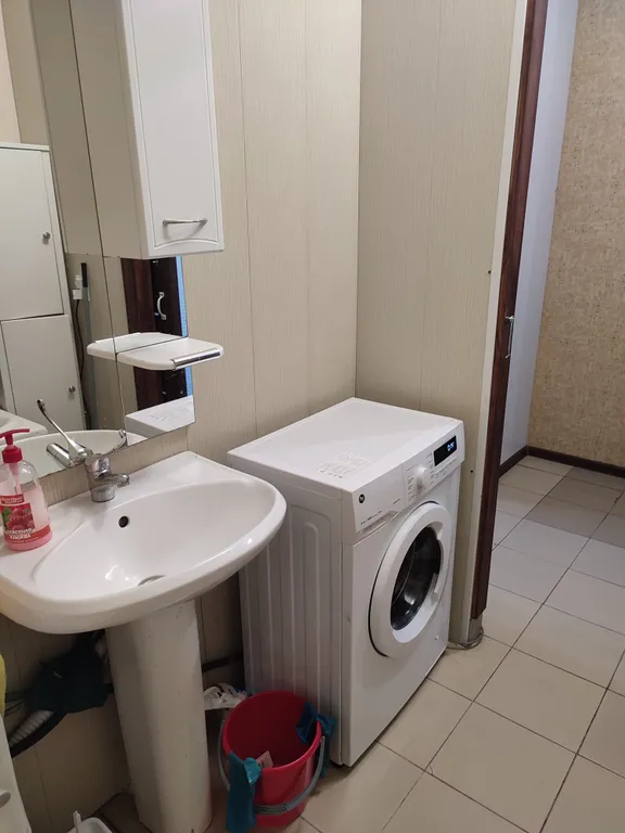 Студия в современном новом доме на проспекте Строителей