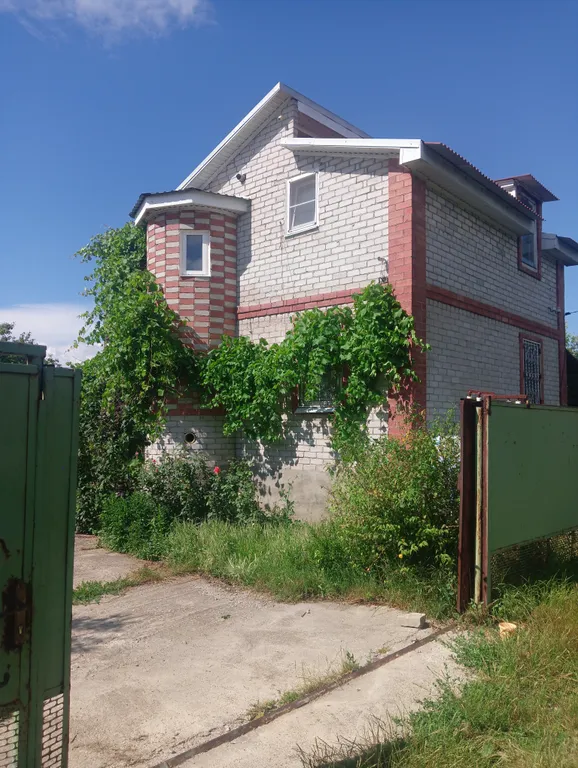 Коттедж В близи от центра, в дали от суеты — аренда посуточно в Краснодар