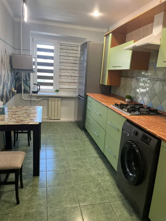 Однокомнатная квартира в районе ЖД вокзала со всеми удобствами и мебелью