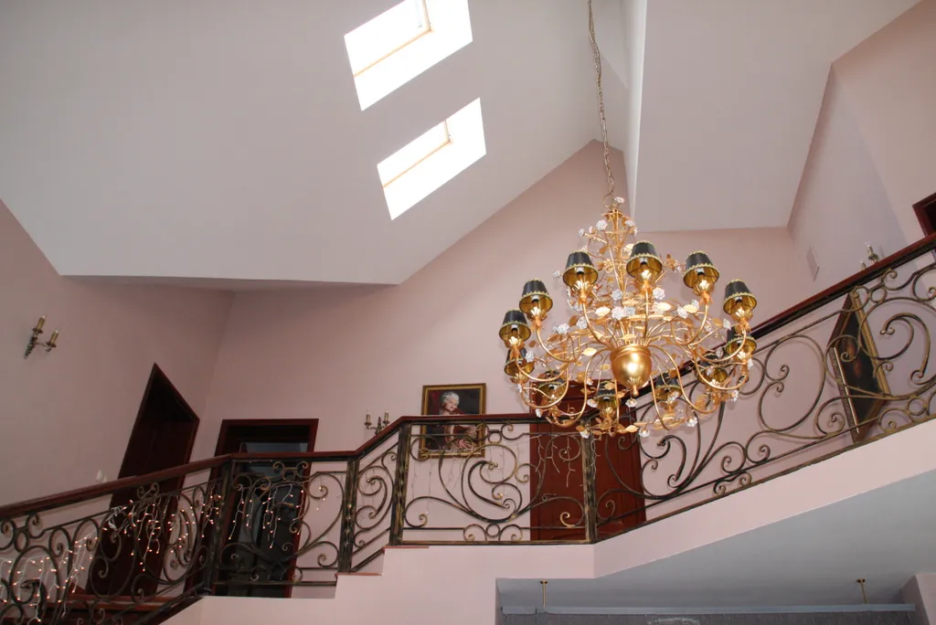 Коттедж с баней и джакузи рядом с горками