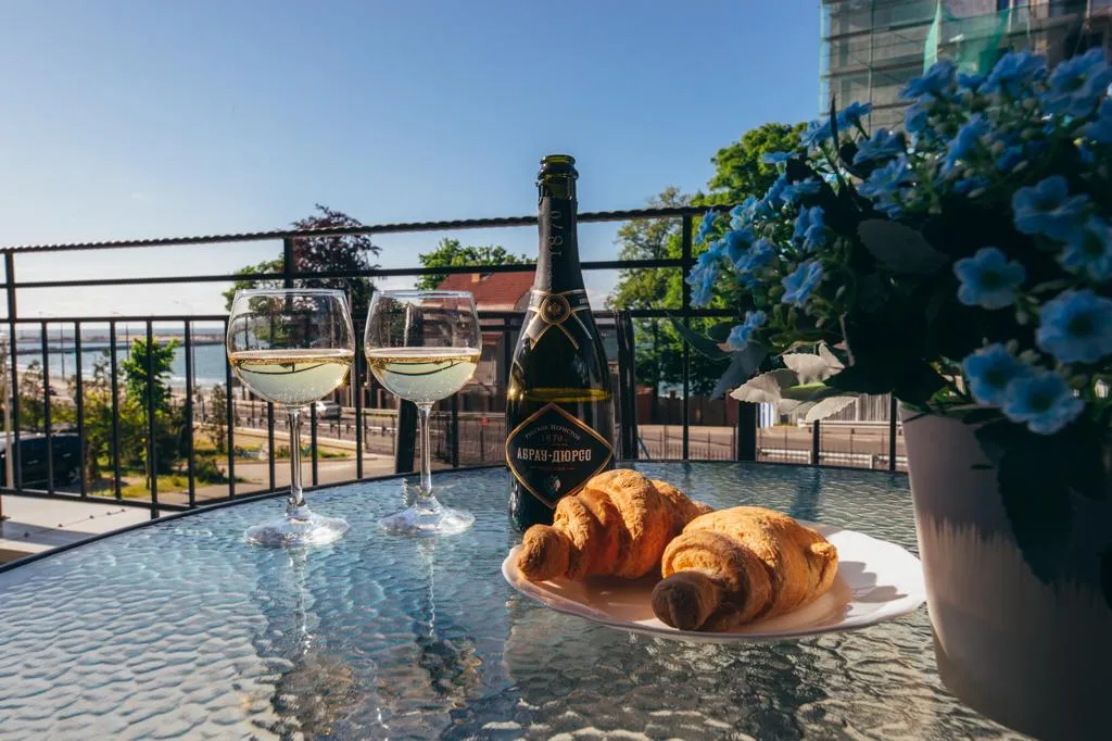 Квартира Olive marine resort с видом на море и большой террасой — аренда посуточно в Пионерский