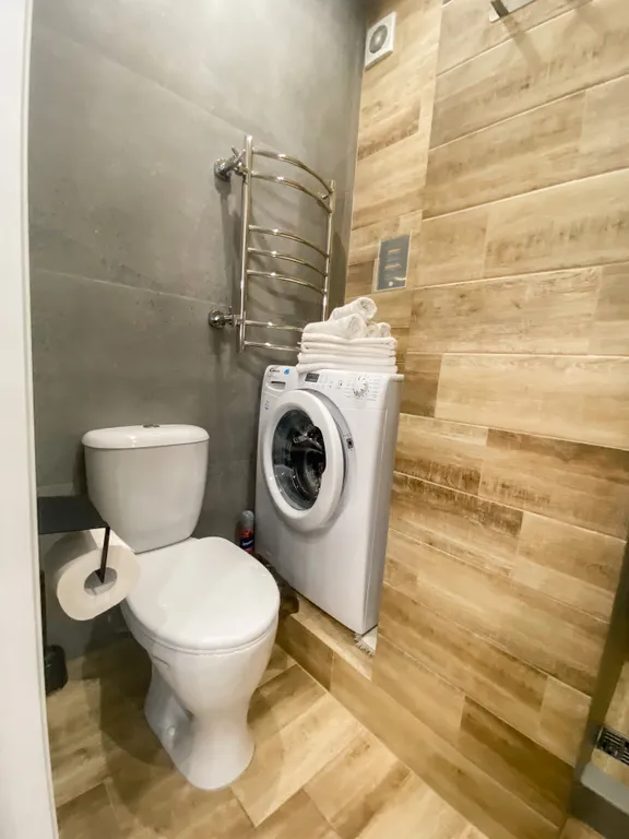 Просторная квартира с балконом вблизи подъемника