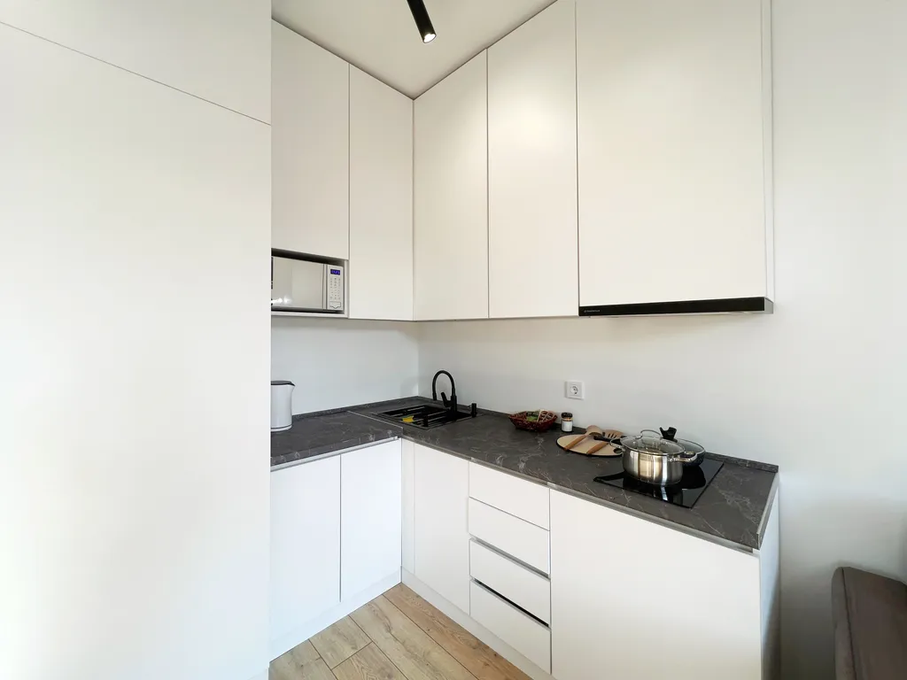 Five New business-class apart r-house near mega