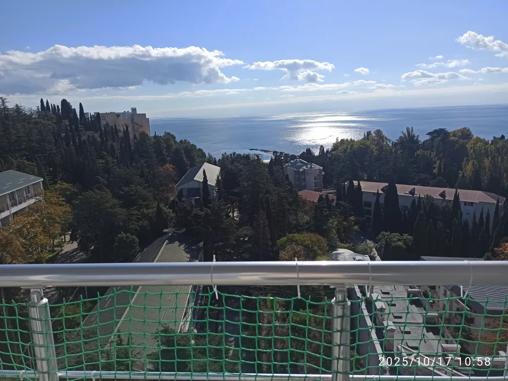 Квартира Квартира с потрясающим видом на море в элитном доме — Алушта