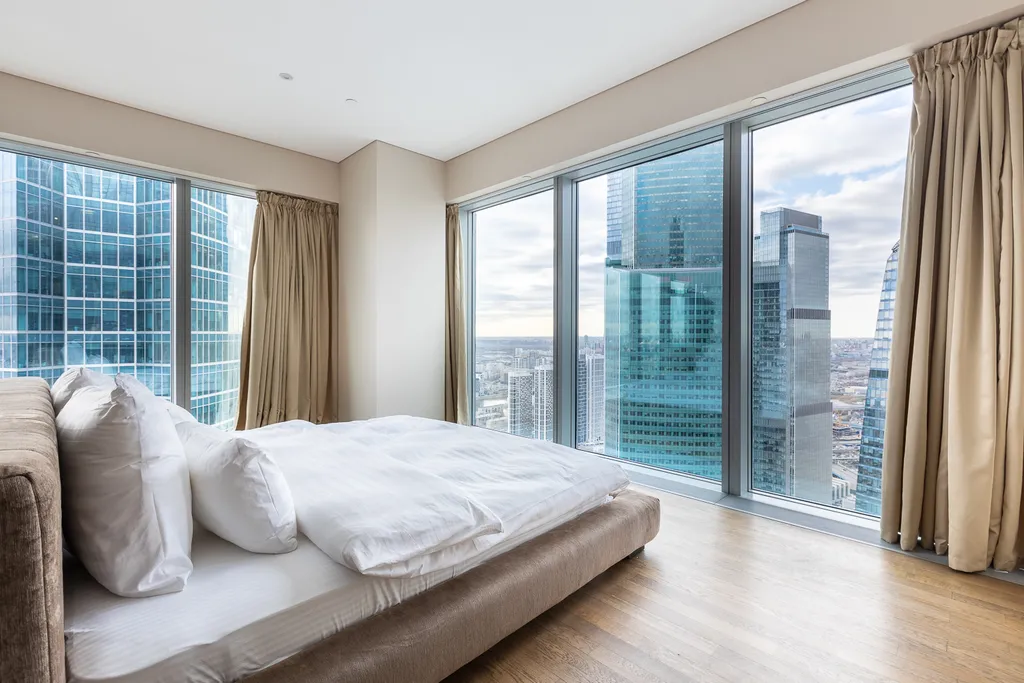 Lux  Jacuzzi floor 48