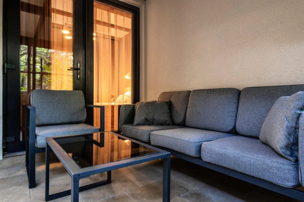 Апартаменты Хьюго, уединенная терраса в лесу