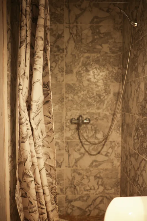 Коттедж Уютный дом недалеко от моря в русском стиле — Широкая Балка