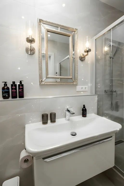 Apartsments JULY. MERIDIAN.