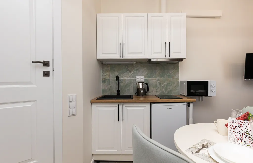 Комфортная и стильная студия рядом с метро