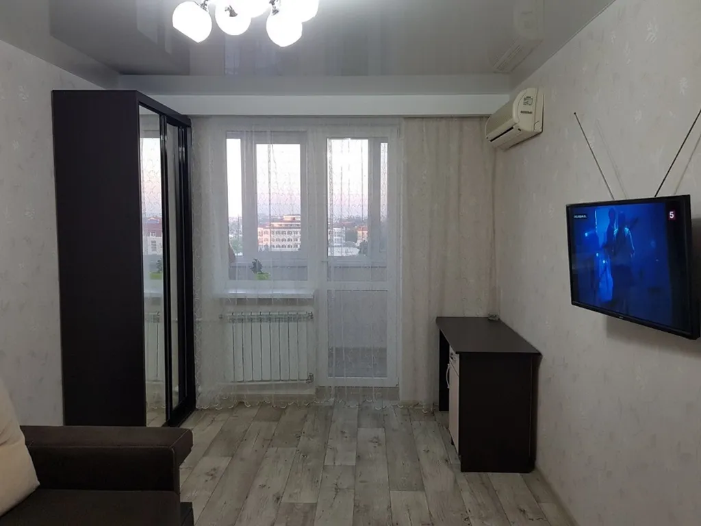 Квартира Двухкомнатная квартира, до моря 7 минут через парк — Евпатория