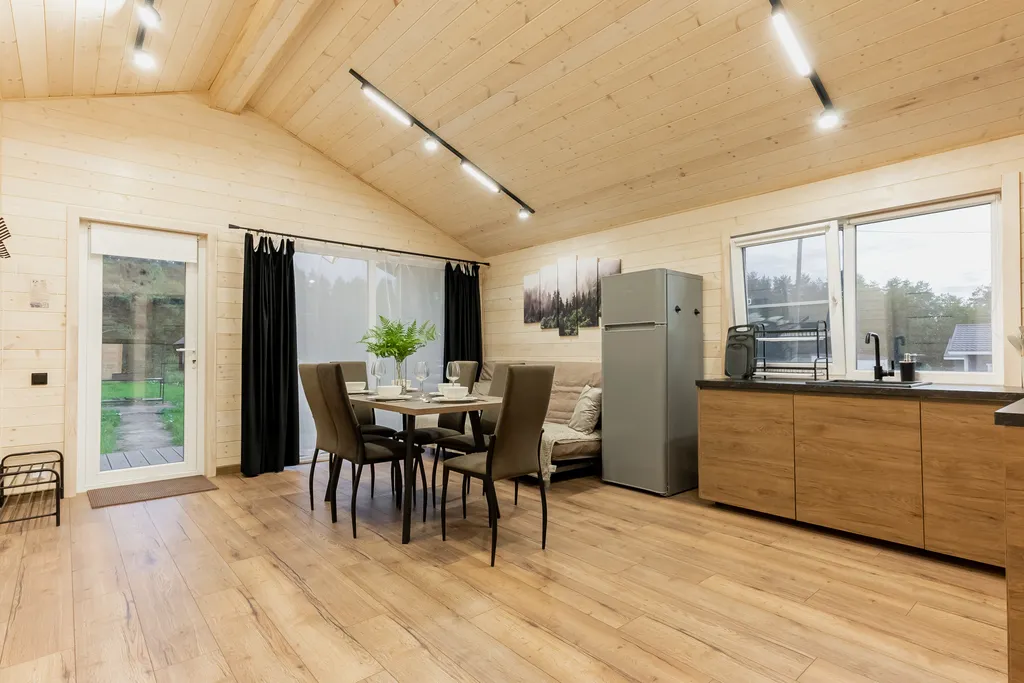 2-комнатный коттендж на границе с лесом, 69м²