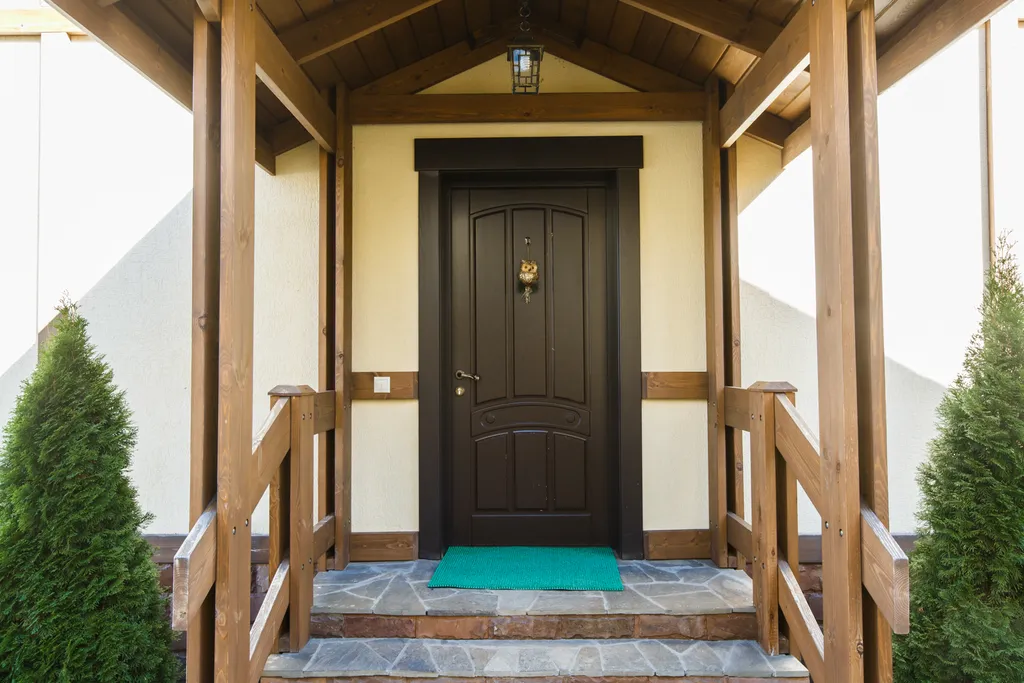 Дом целиком с личной парковкой в центре курорта