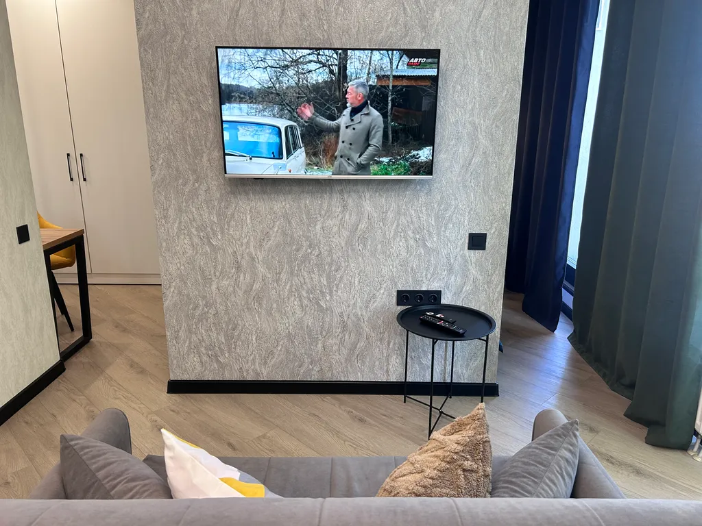 Современная студия с террасой