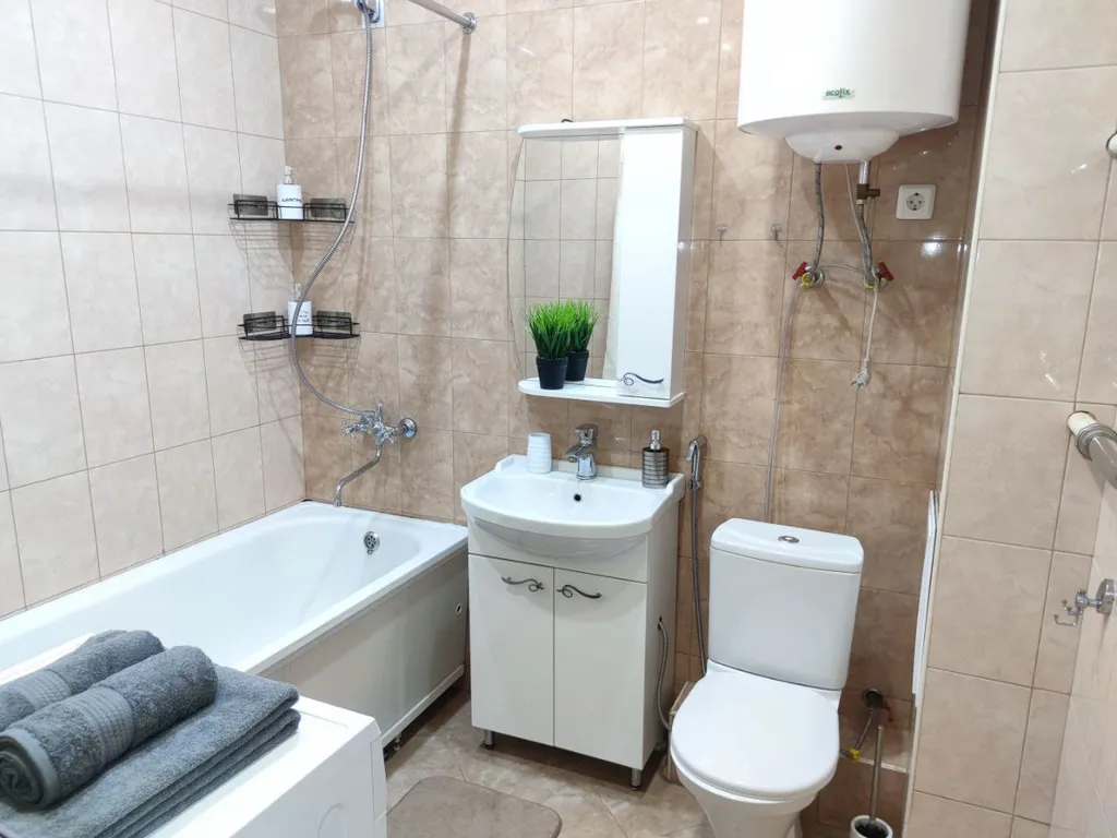 Уютная квартира напротив Республиканской больницы