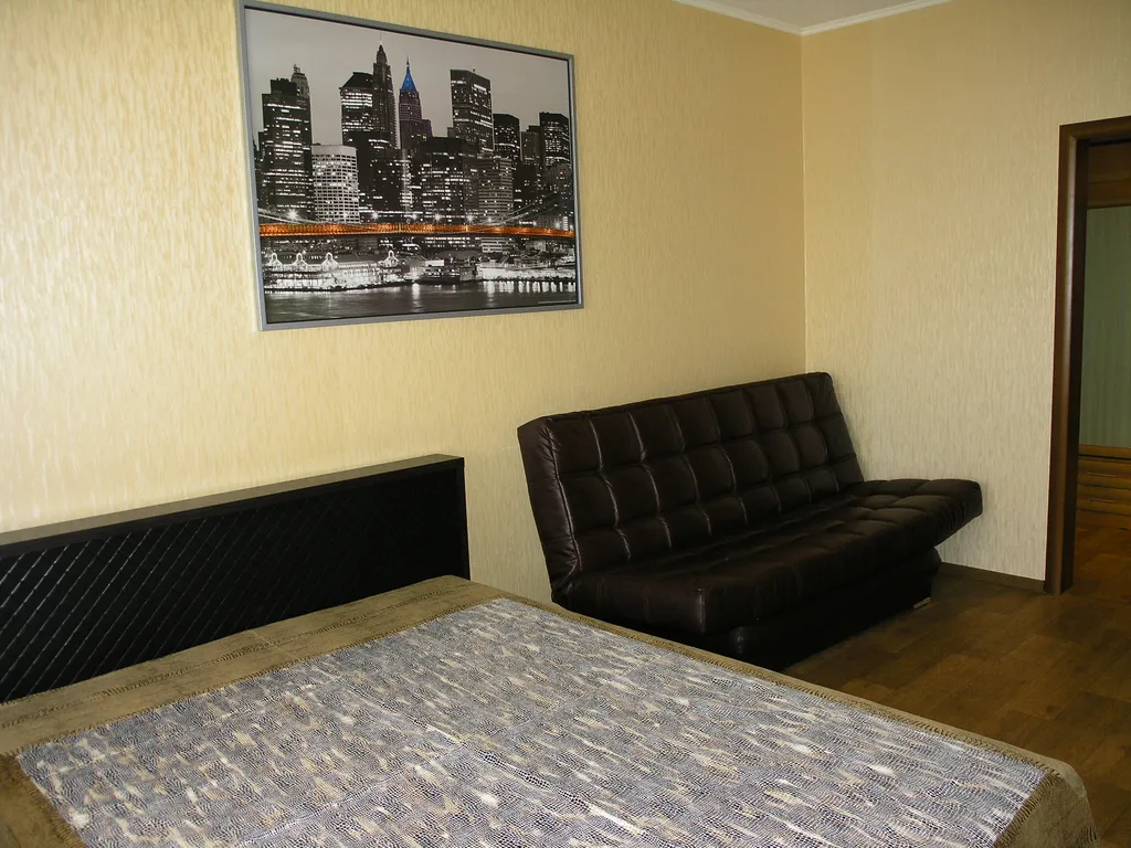 Просторная комфортабельная 2-комнатная квартира в многоэтажном доме