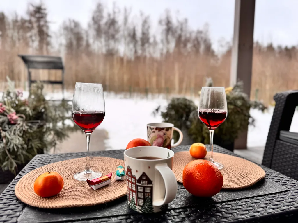 Коттедж Новый комфортабельный дом на берегу лесного озера Маролампи — Стеклянный