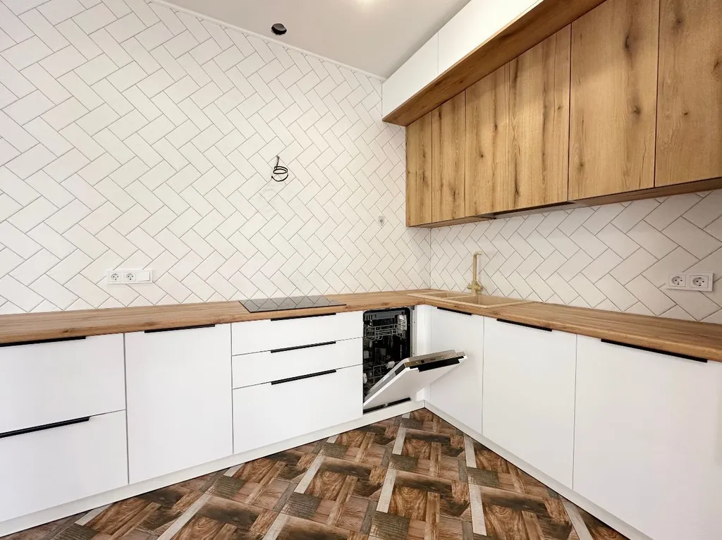 Современный коттедж вблизи дома