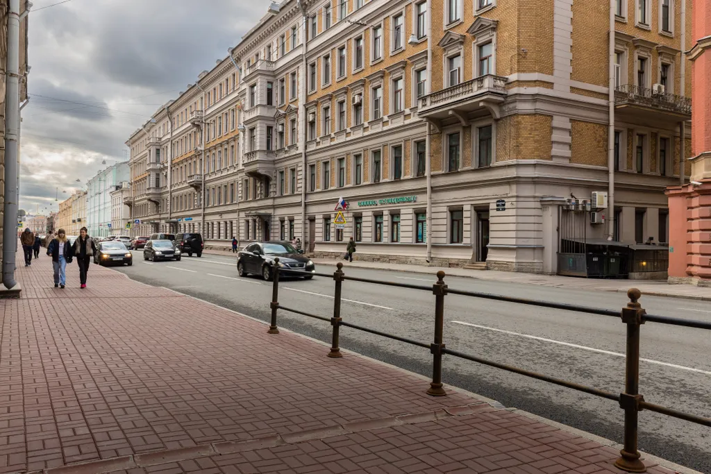 Семейная квартира в центре Петербурга с бесплатной парковкой