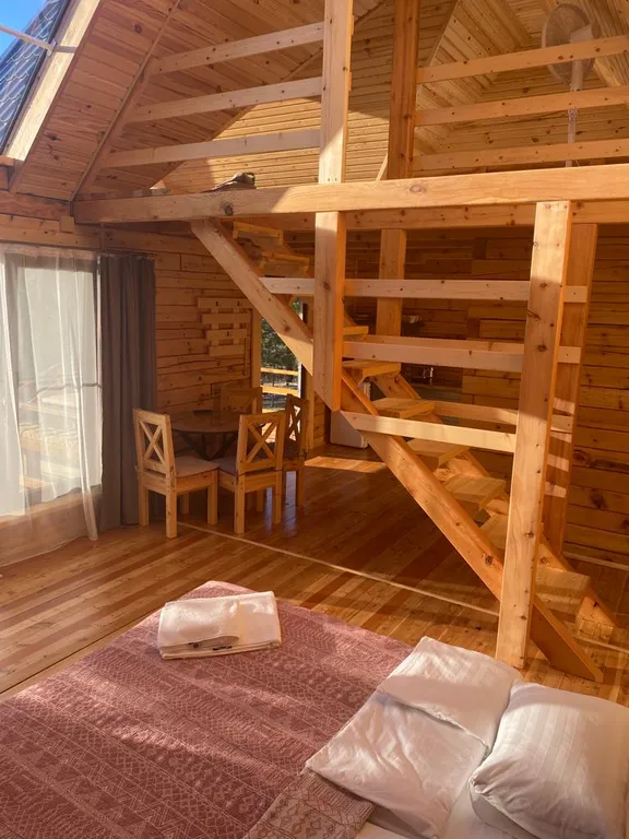 Кедровый коттедж в живописном месте Чемала